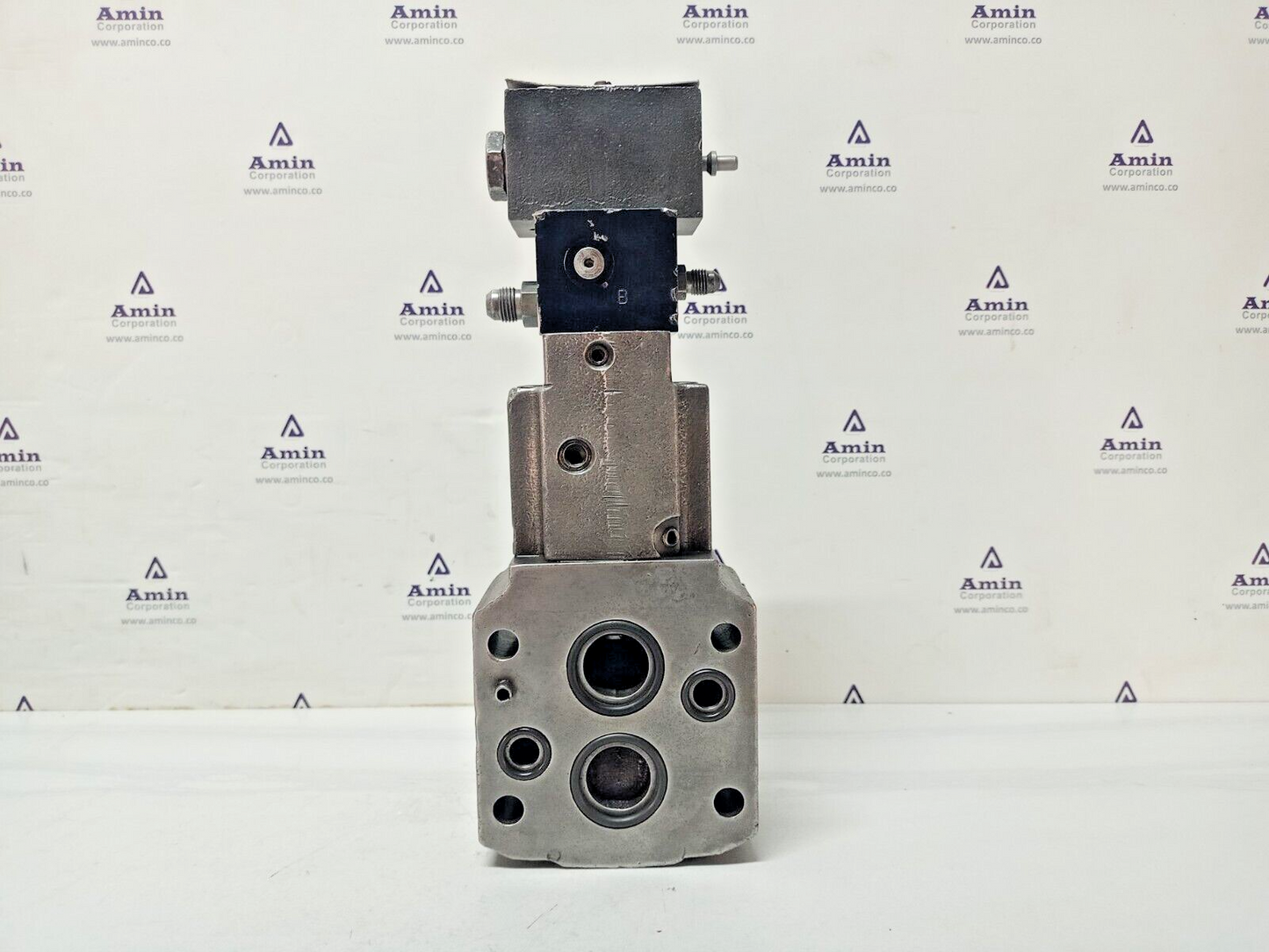 Vickers XG-06-FF-DG-0A-M-X2-ER440-EN434 with DG4V-3S-2A-M-X2-ER4-60 -Refurbished