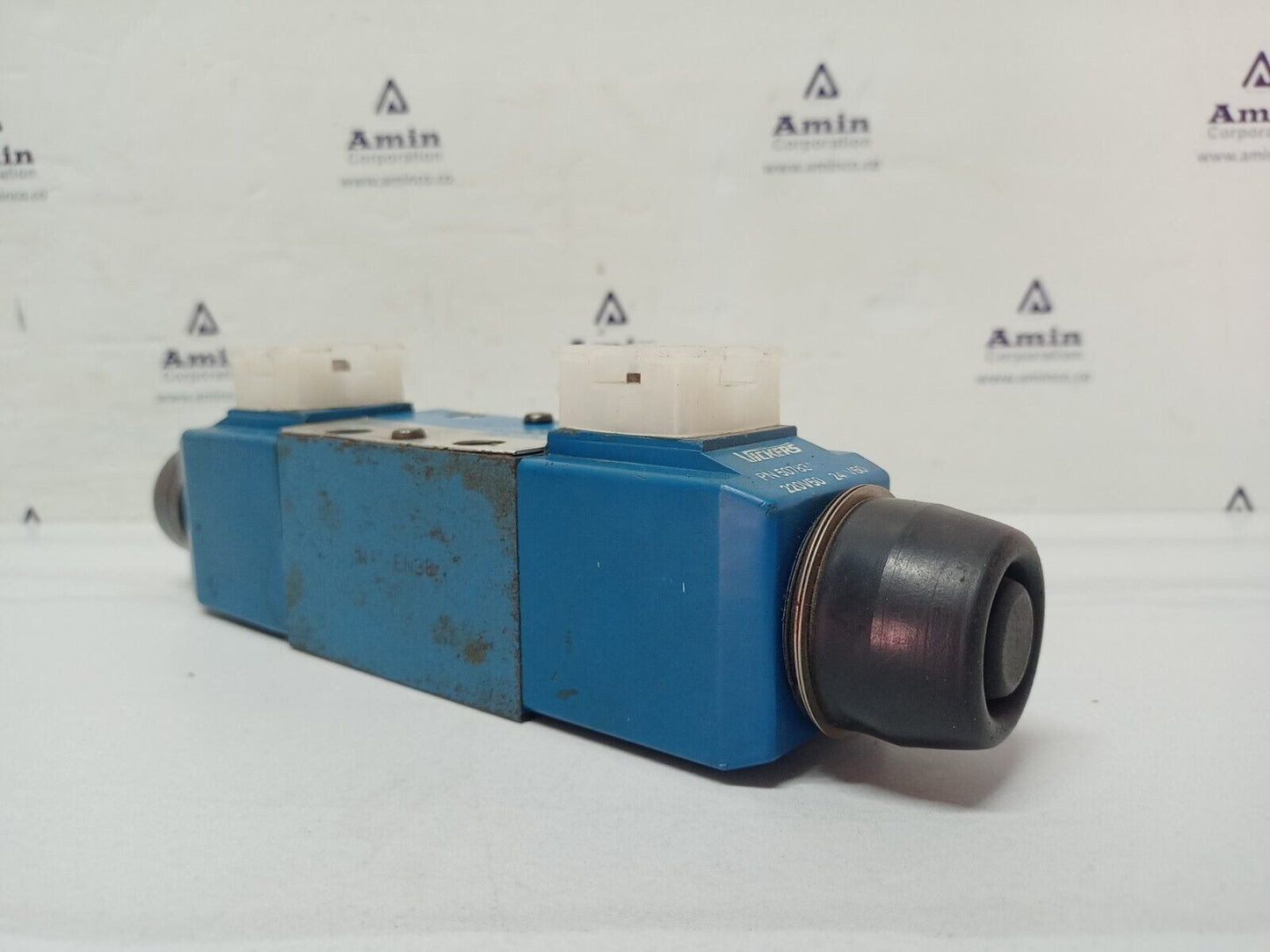 Vickers DG4V-3-2N-H-M-U1-D6-60 EN38 Directional Control valve
