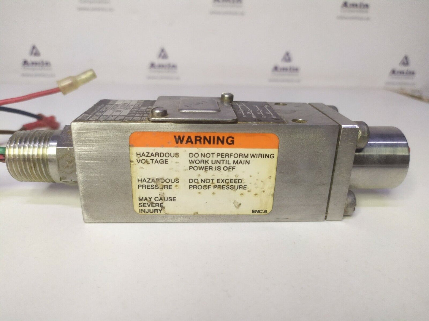 ITT Neo-Dyn 232P43C6HN R Adjustable pressure switch 1000-3100 Psig