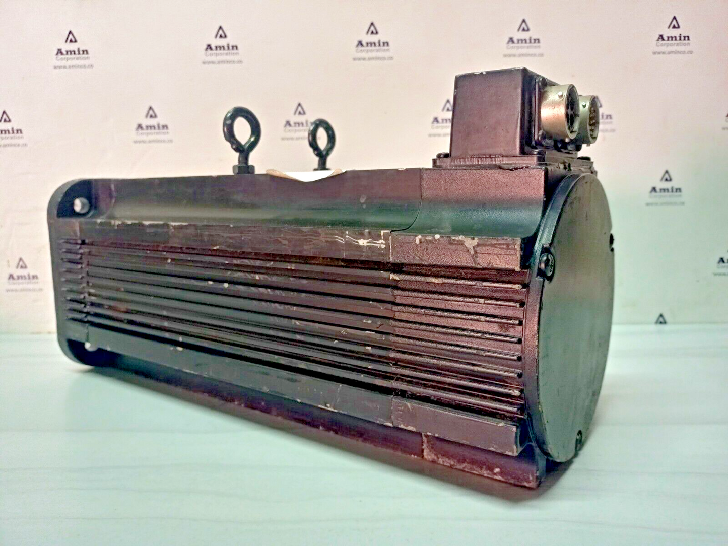 Allen-Bradley 1326AB-B530E-M2L AC Servo Motor 460V, 18Nm, 3000RPM