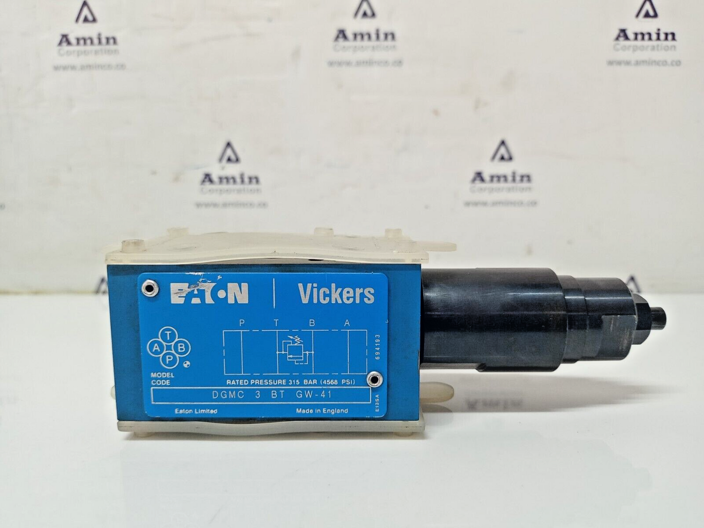 Eaton Vickers DGMC-3-BT-GW-41 Pressure Relief Valve - New