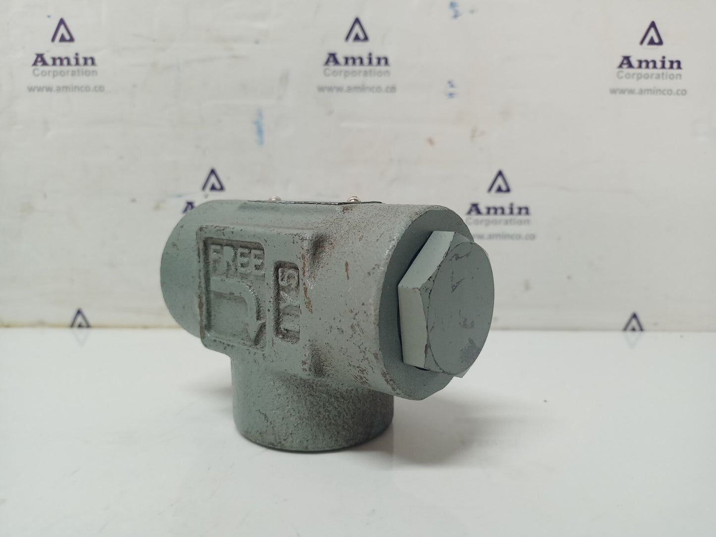 Yuken CRT-06-04-50 Right angle Check valve - NEW