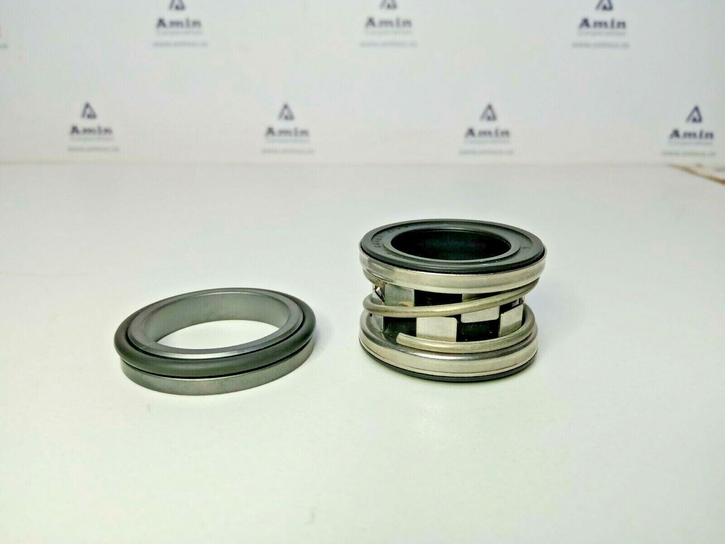 John Crane int. Type 2100 Heavy duty Elastomer bellow Mechanical seal 32mm - NEW