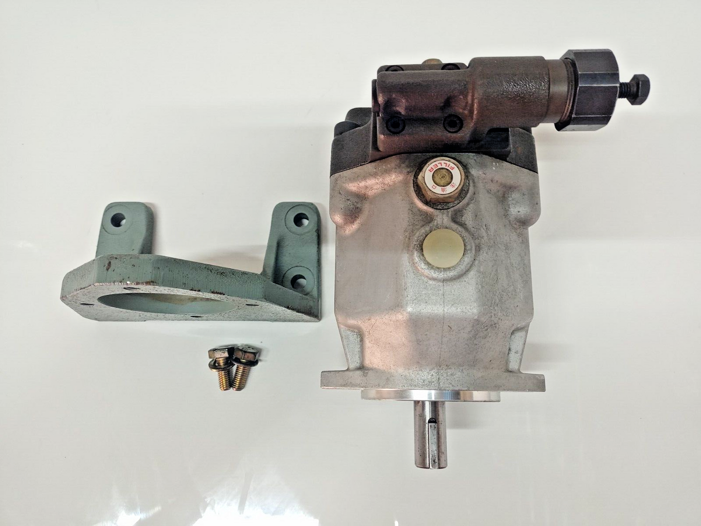 YUKEN AR16-FR01B-20 Variable Piston Pump with Mounting bracket - New