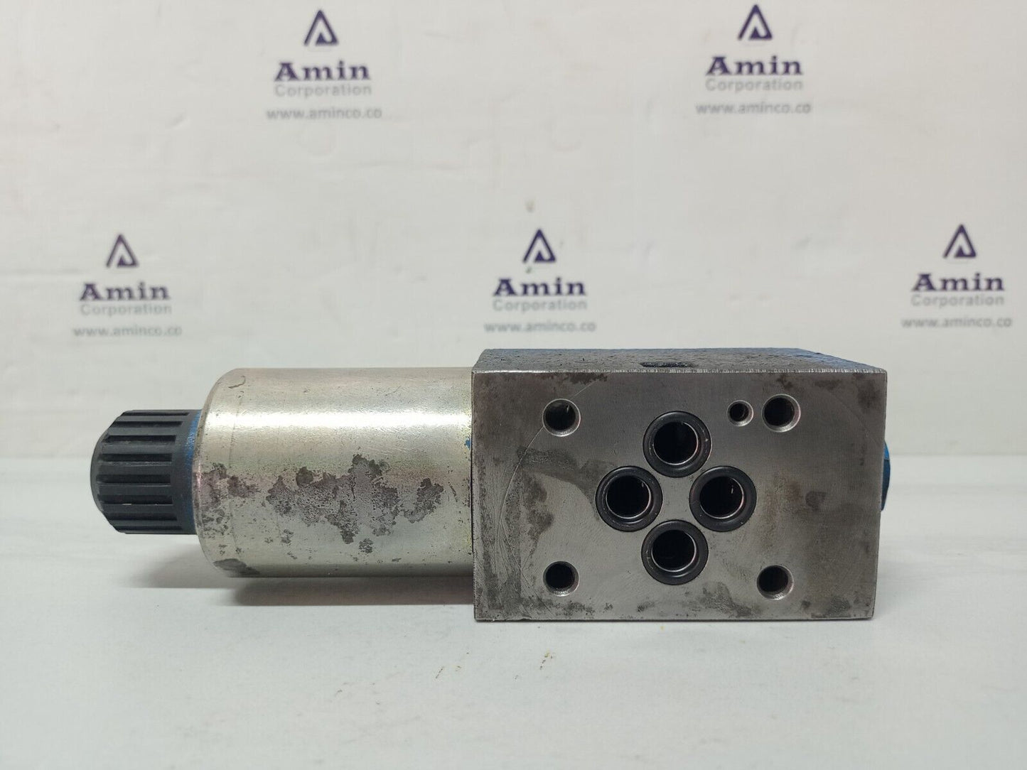 Macgregor MCG-LCH/SV 4/2-1-24V=-E01-M01 Directional control valve