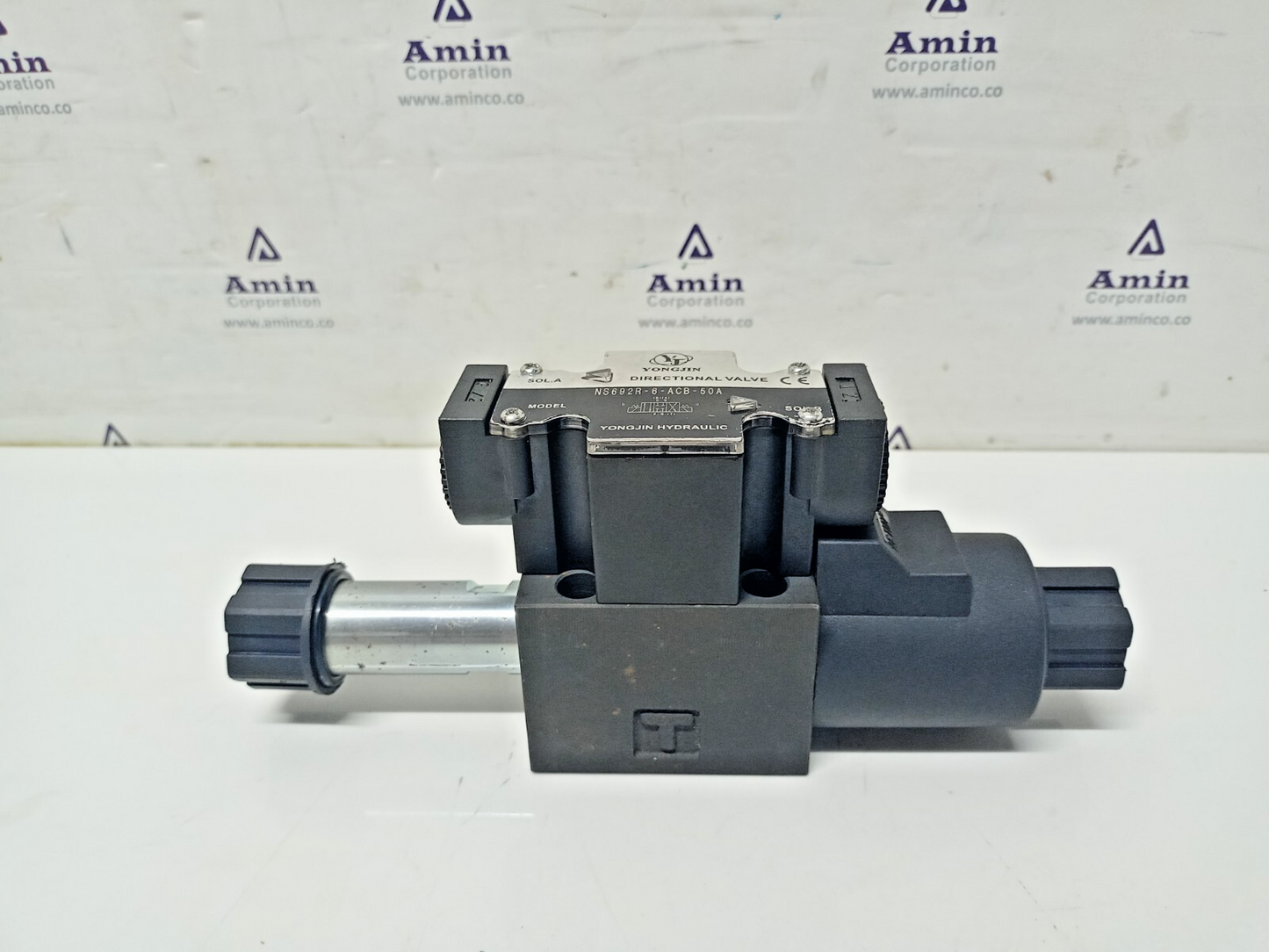 Yongjin NS692N-6-AGB-50A Solenoid operated Directional control valve - NEW
