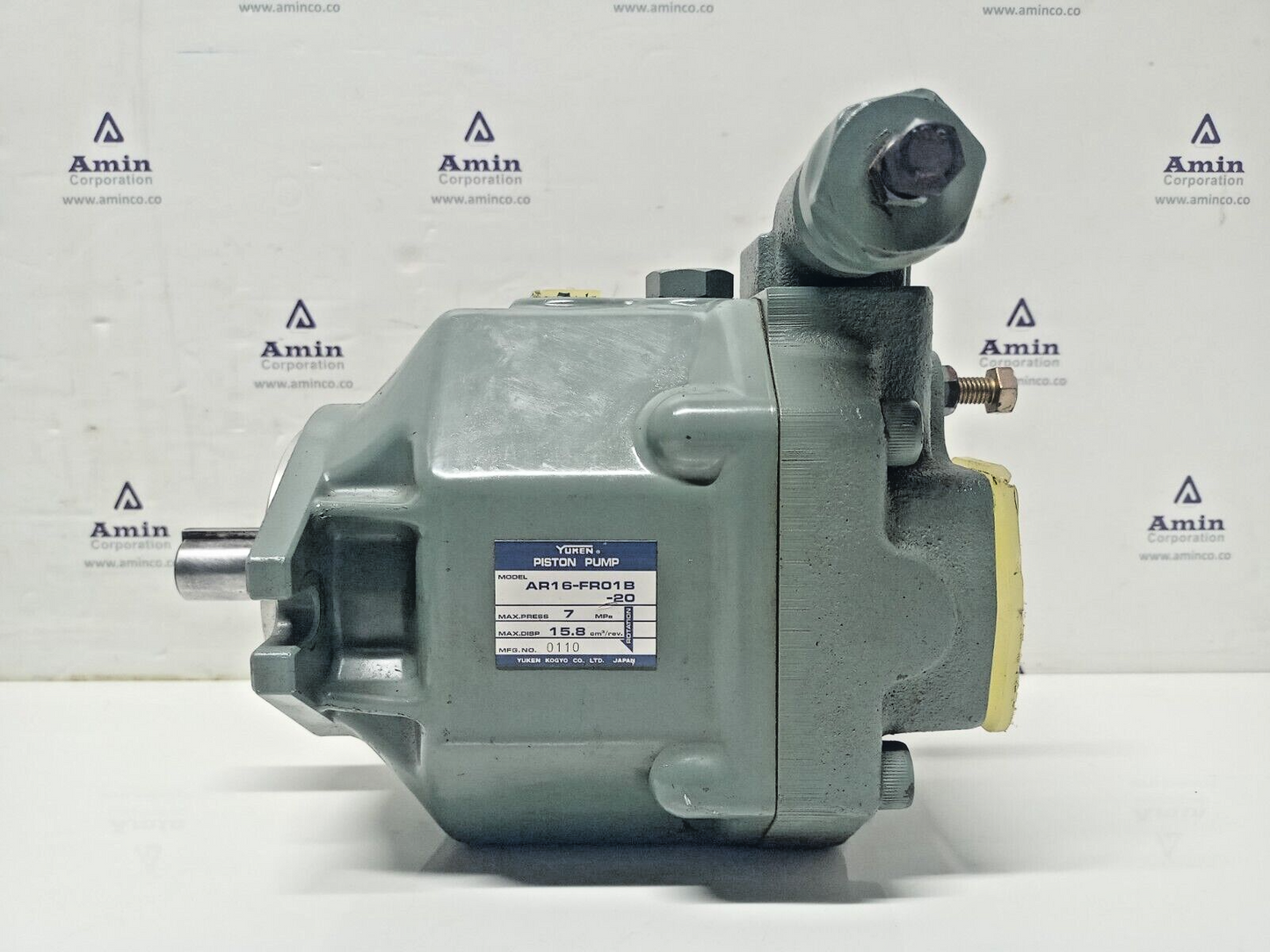 YUKEN AR16-FR01B-20 Variable Piston Pump AR16FR01B20 with Mounting bracket - New