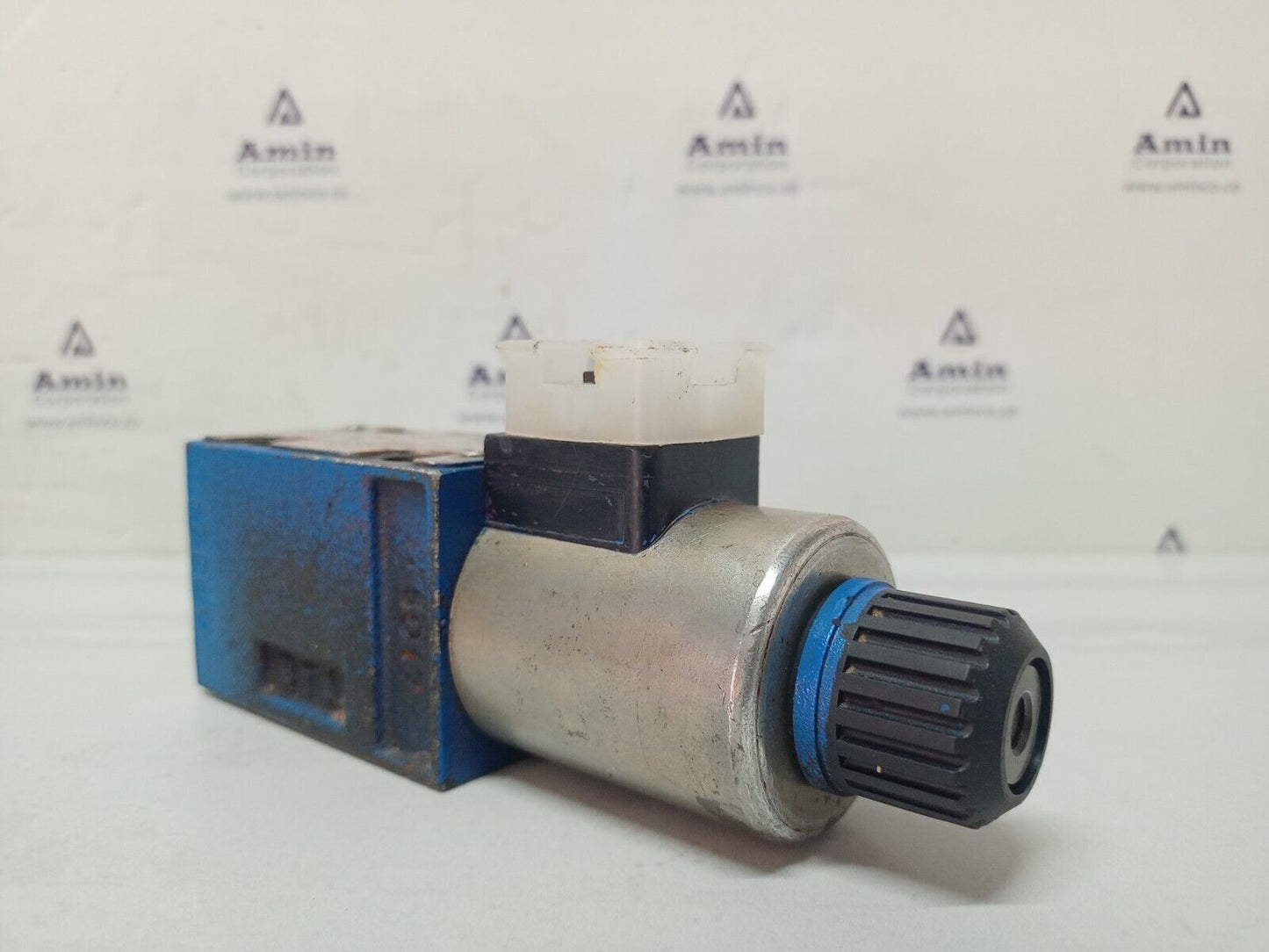 Macgregor MCG-LCH/SV 4/2-1-24V=-E01-M01 Directional control valve