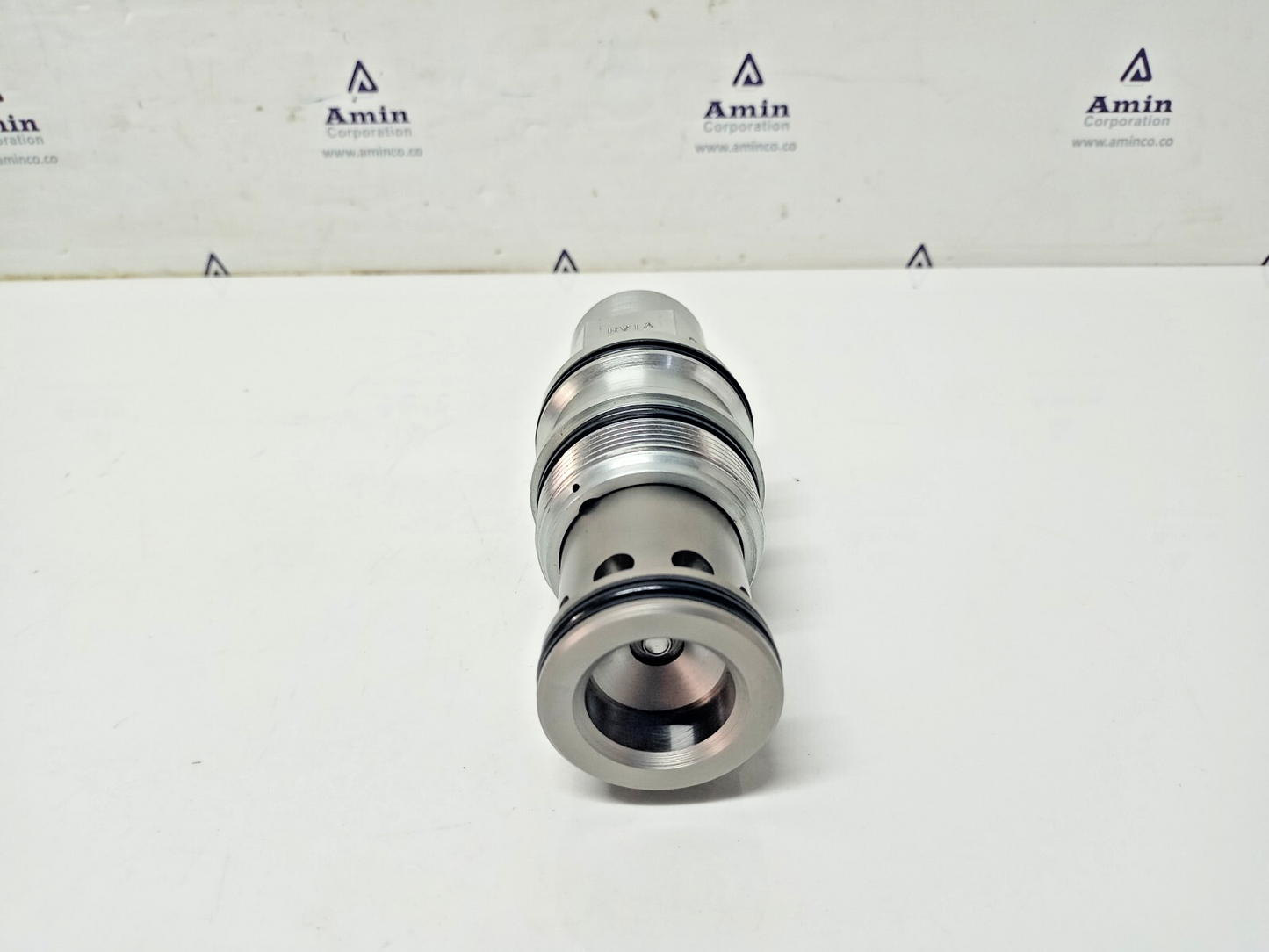 Sun hydraulics RVIA-LBN pilot-operated, balanced piston relief valve -NEW