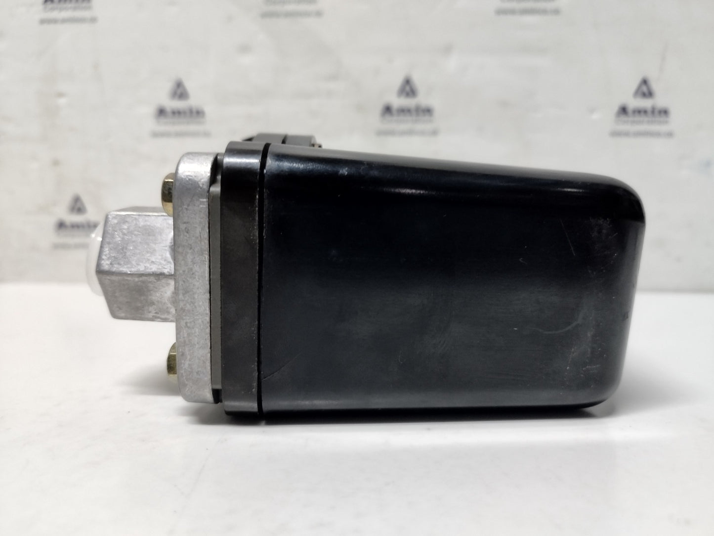 Condor MDR53/16 Pressure Switch AC-15, 4A, 250V, 9.2-10bar