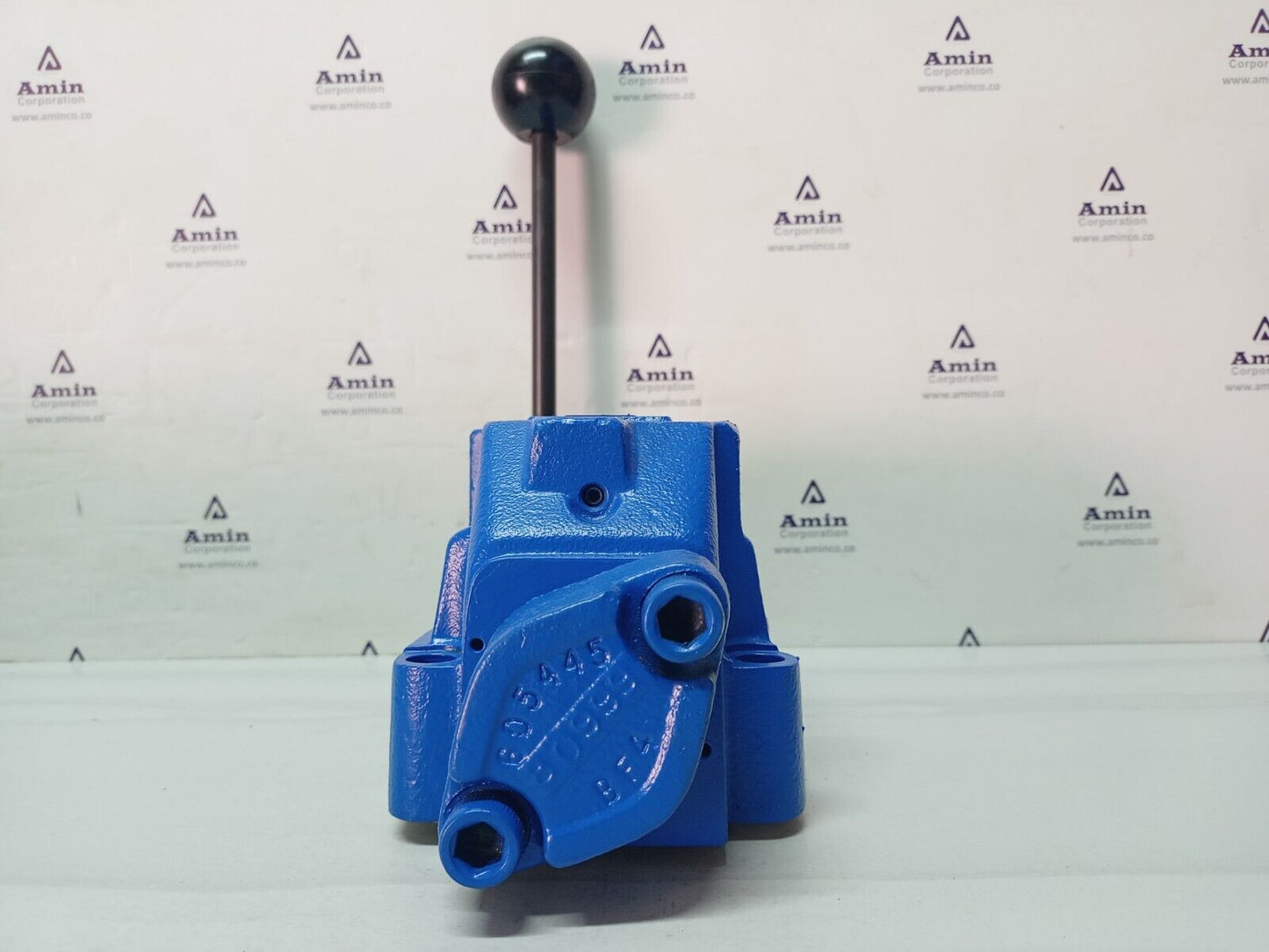 Mannesmann Rexroth H-4WMM22J60/ Directional control valve P/N: RR00006334 - NEW