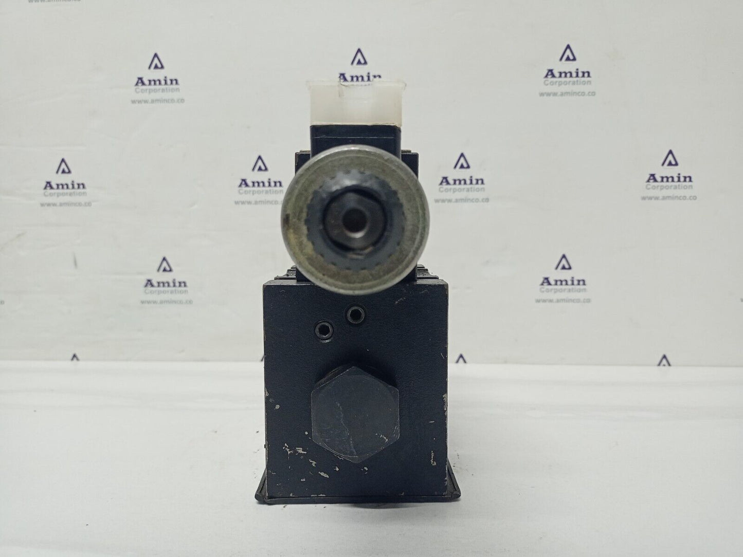 Parker D1VW4CNGW75 with D31DW2C5NGW75 Directional control valve - NEW