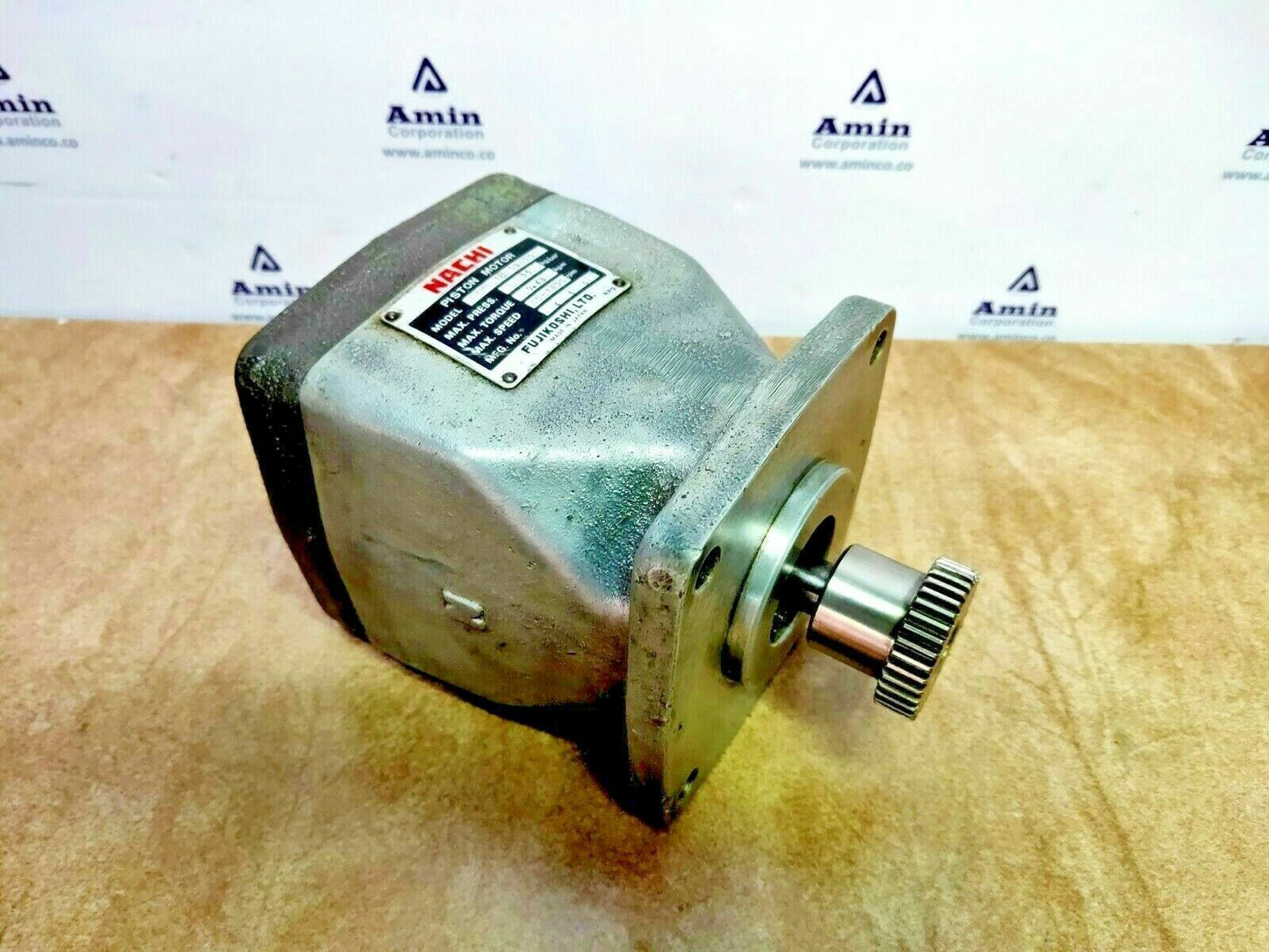 Nachi PMB-1B-10-10 Hydraulic Piston Motor - NEW Unused Surplus