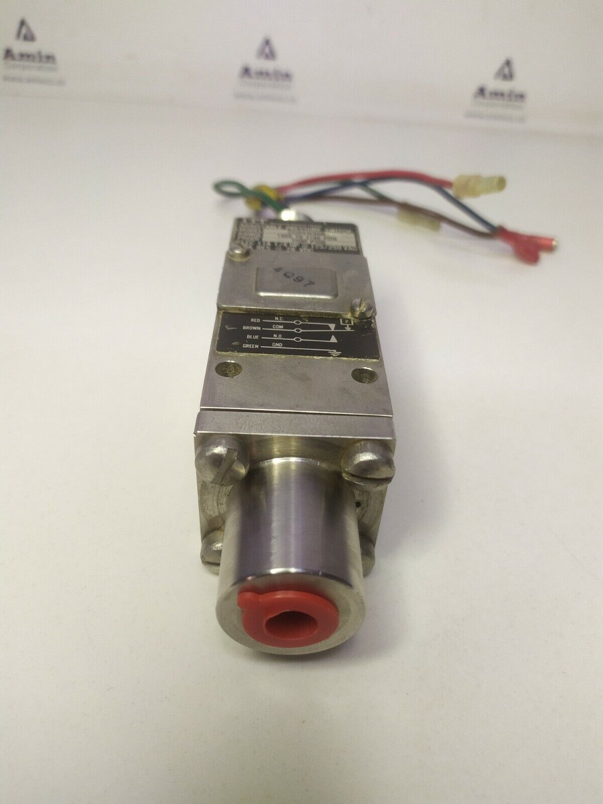 ITT Neo-Dyn 232P43C6HN R Adjustable pressure switch 1000-3100 Psig