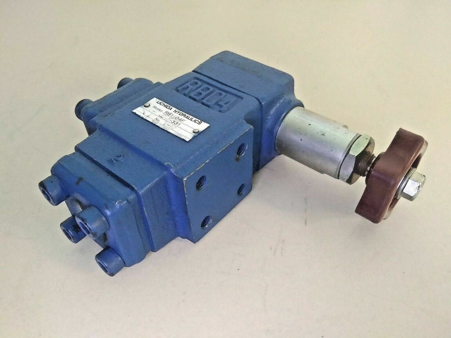 Uchida Hydraulics RB1-O4F D-331 Valve - NEW