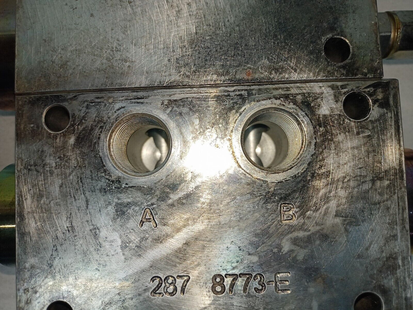 MacGREGOR Cranes 388-3580-801/C Hydraulic Valve Block - NEW