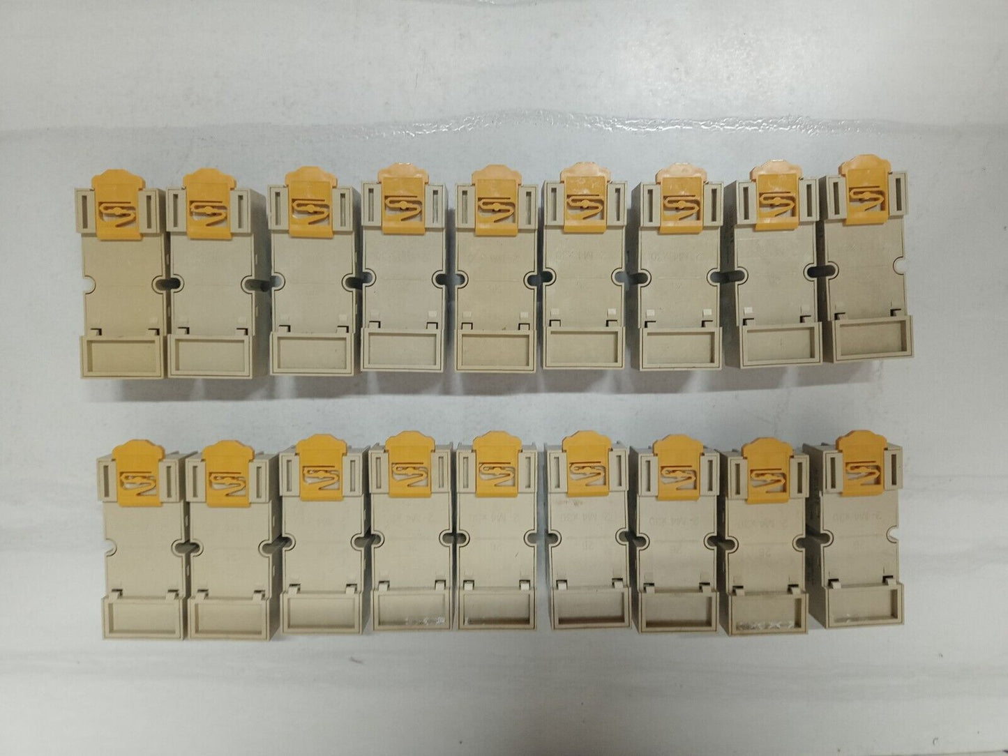 Omron PYF-14A-N Relay Socket 5A 250VAC (lot of 19pcs) - NEW