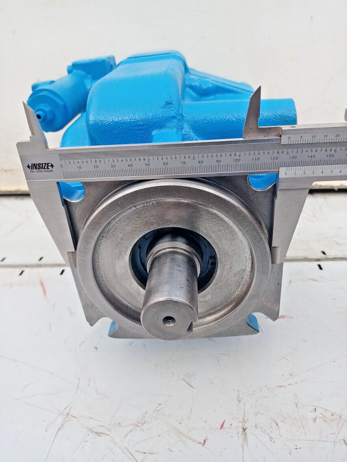 Vickers PVH74QIC-RSF-1S-10-C25-31 Variable Piston pump P/N: 02-937934 - NEW
