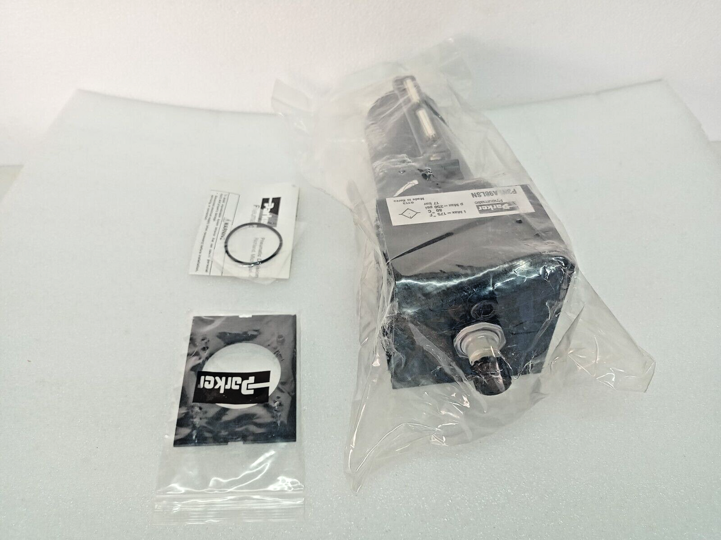 Parker P3NLA98LSN Mist air lubricator 1'' - NEW