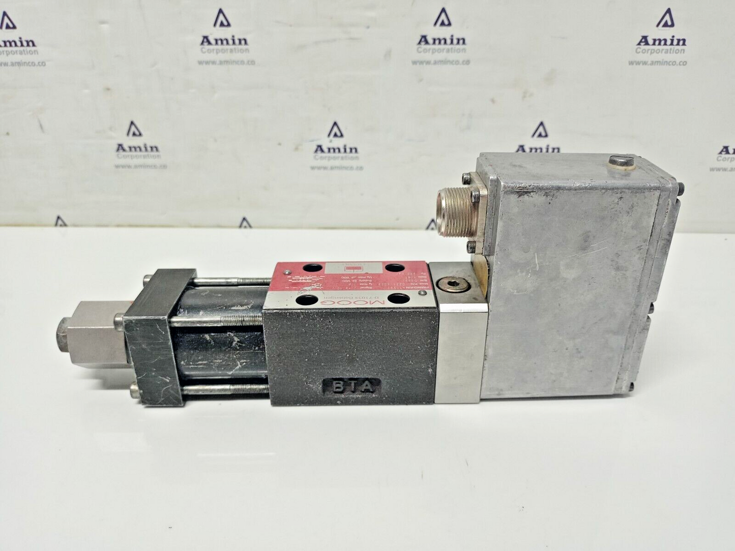 Moog D635-606B Hydraulic Servo valve Framo P/N: A11592, 300bar, 24VDC