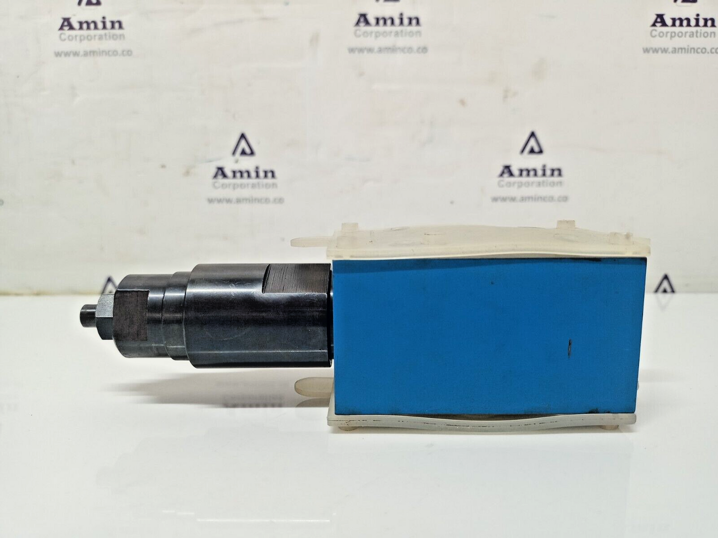 Eaton Vickers DGMC-3-BT-GW-41 Pressure Relief Valve - New
