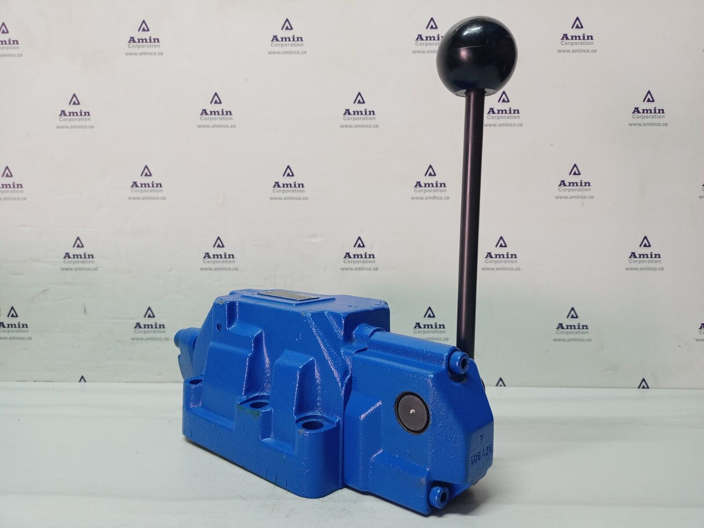 Mannesmann Rexroth H-4WMM22J60/ Directional control valve P/N: RR00006334 - NEW