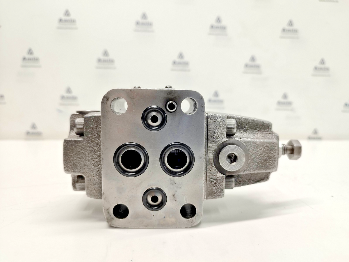 Vickers RG-03-D4-30 Pressure Control Valve Pressure Range: 250-1000PSI - NEW