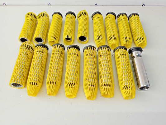 New Pistons lot of 17pcs