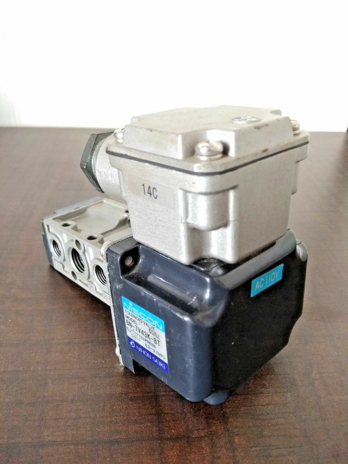 Niscon Nihon Seiki BN-7V43K-8T  Solenoid Valve 60Hz Press: 0.2~0.7 Mpa - NEW