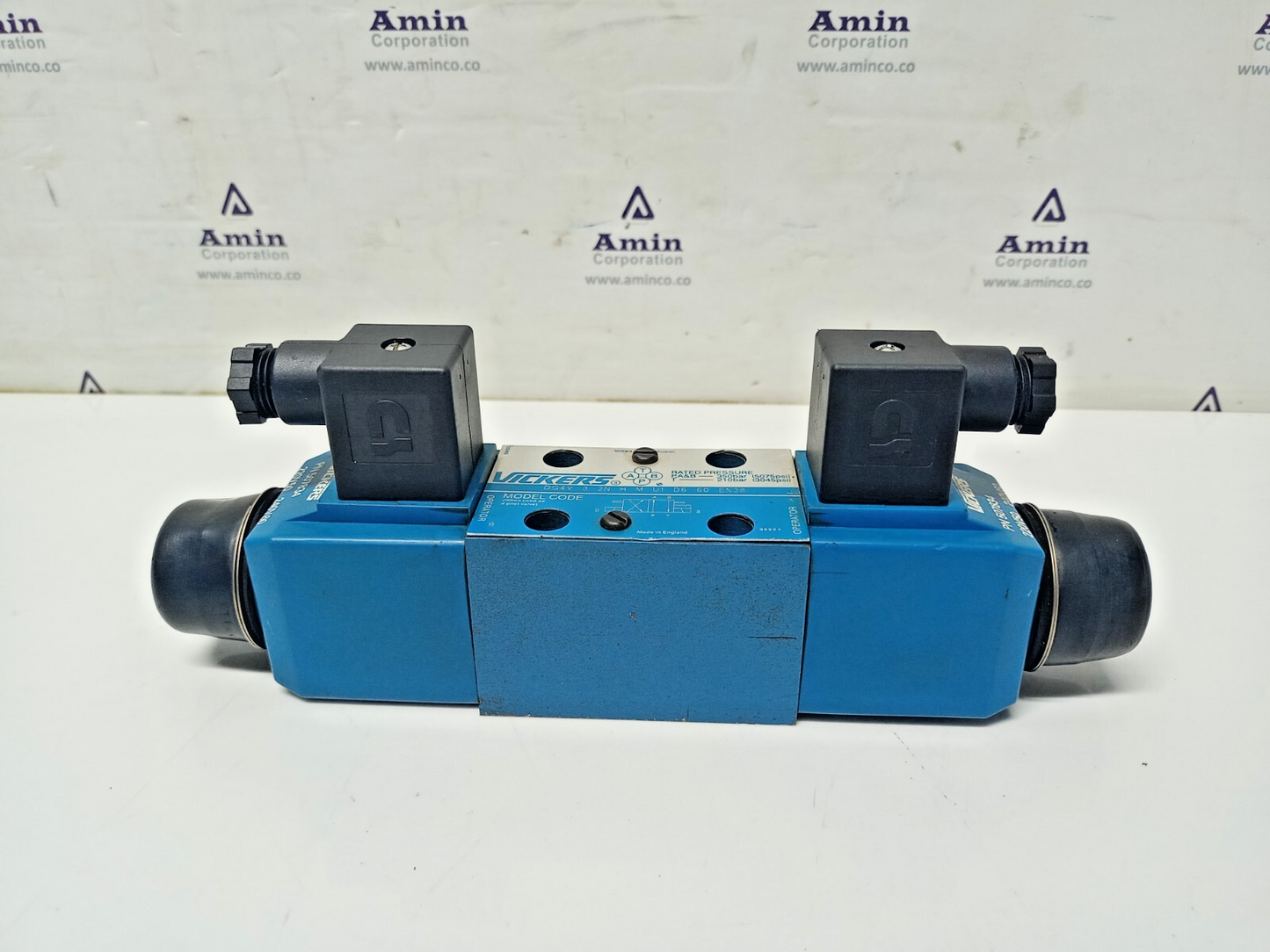 Vickers DG4V-3-2N-H-M-U1-D6-60 EN38 Directional control valve - NEW