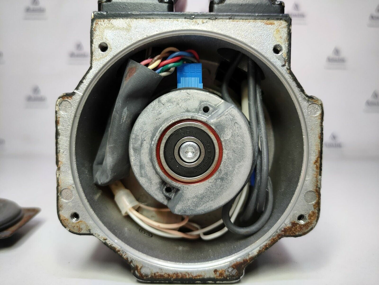Allen-Bradley MPM-B1153E-SJ72AA Series-A Servo motor 480V 3500 RPM max.