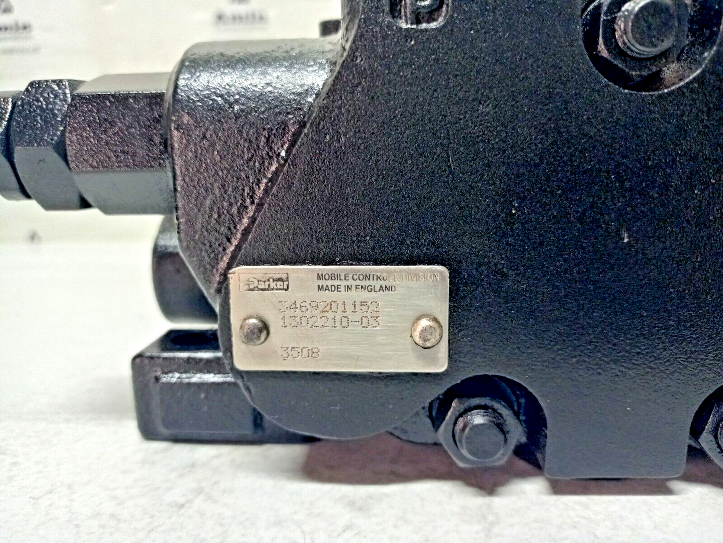 Parker 3469201152 Hydraulic Directional control valve - NEW