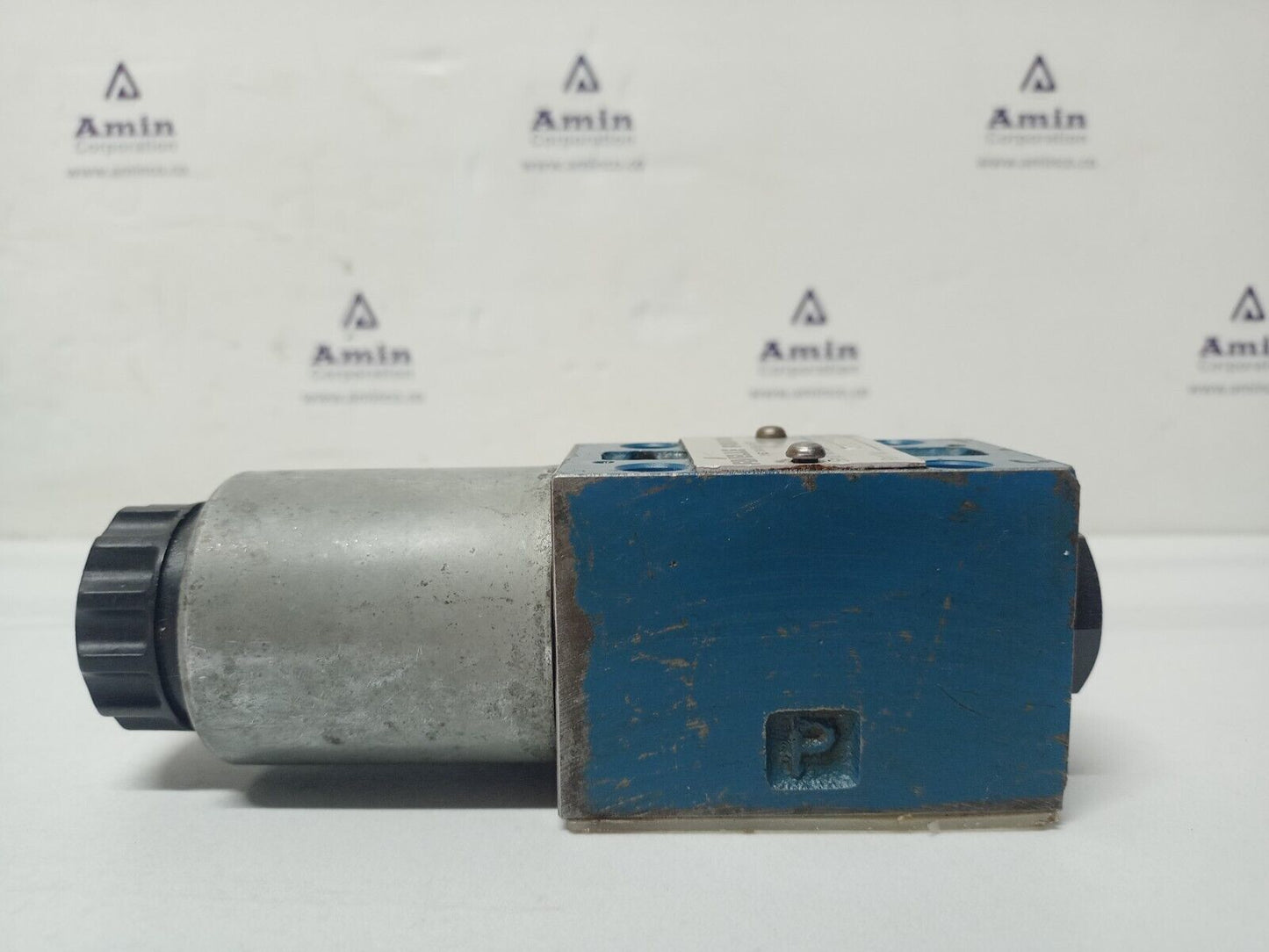 FAVELLE FAVCO Part No. 1099800355 Directional control valve - NEW