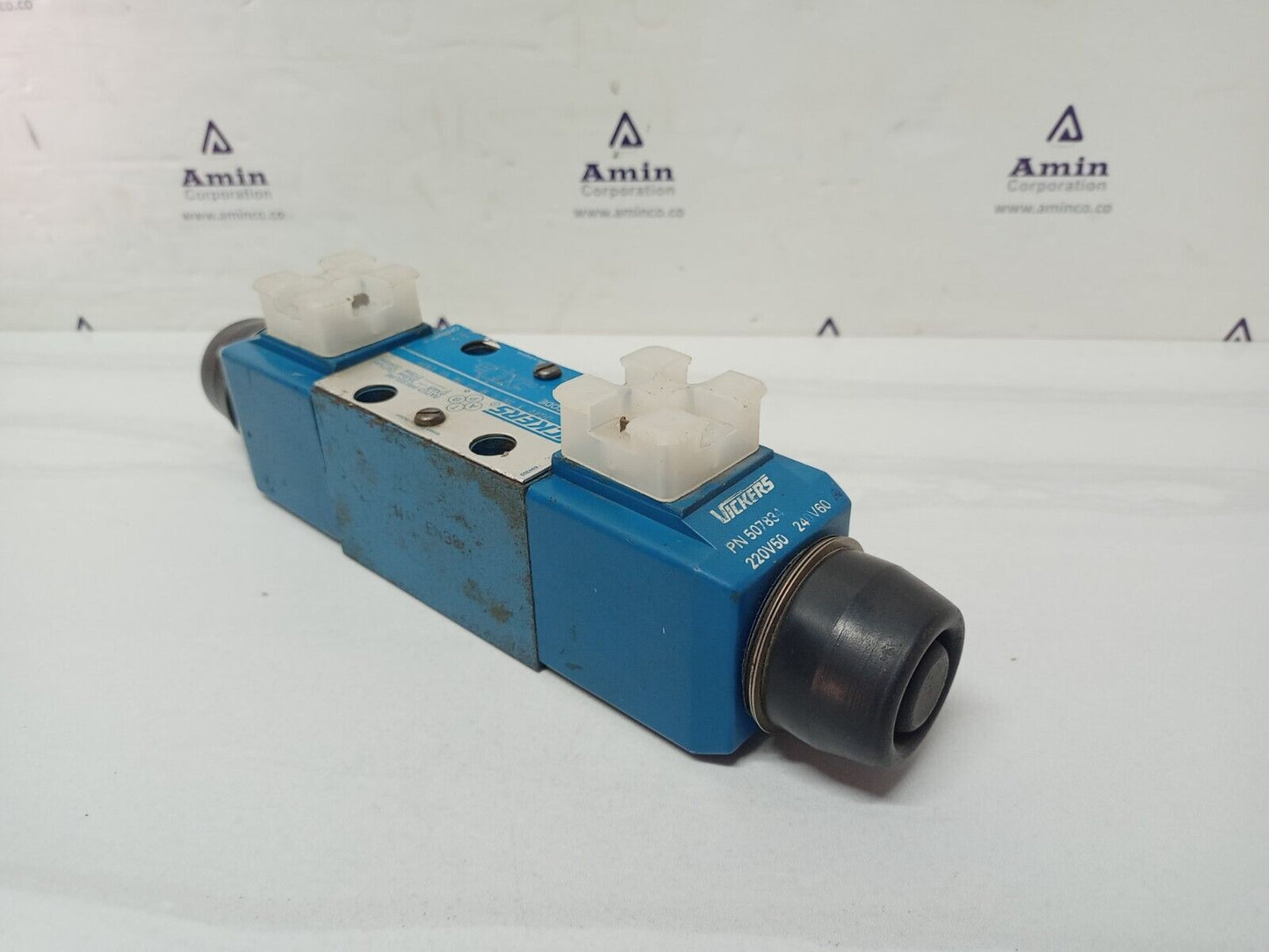Vickers DG4V-3-2N-H-M-U1-D6-60 EN38 Directional Control valve