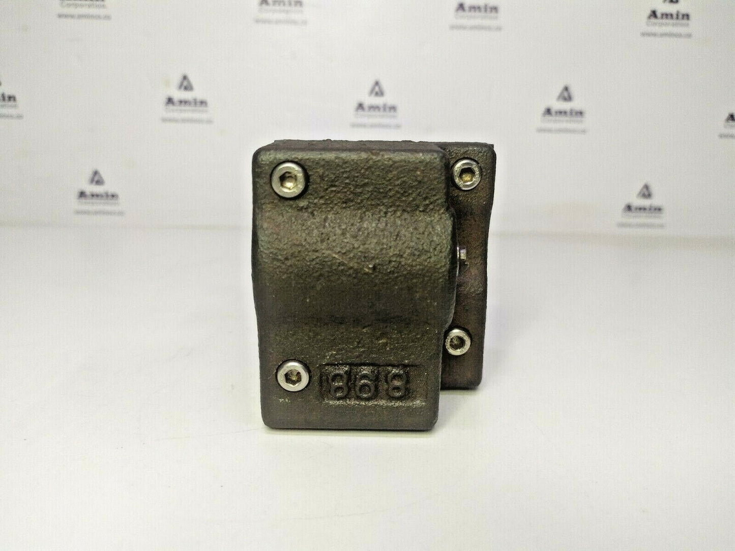 Yuken DMG-03-2B2-5030 Directional control Valve - NEW