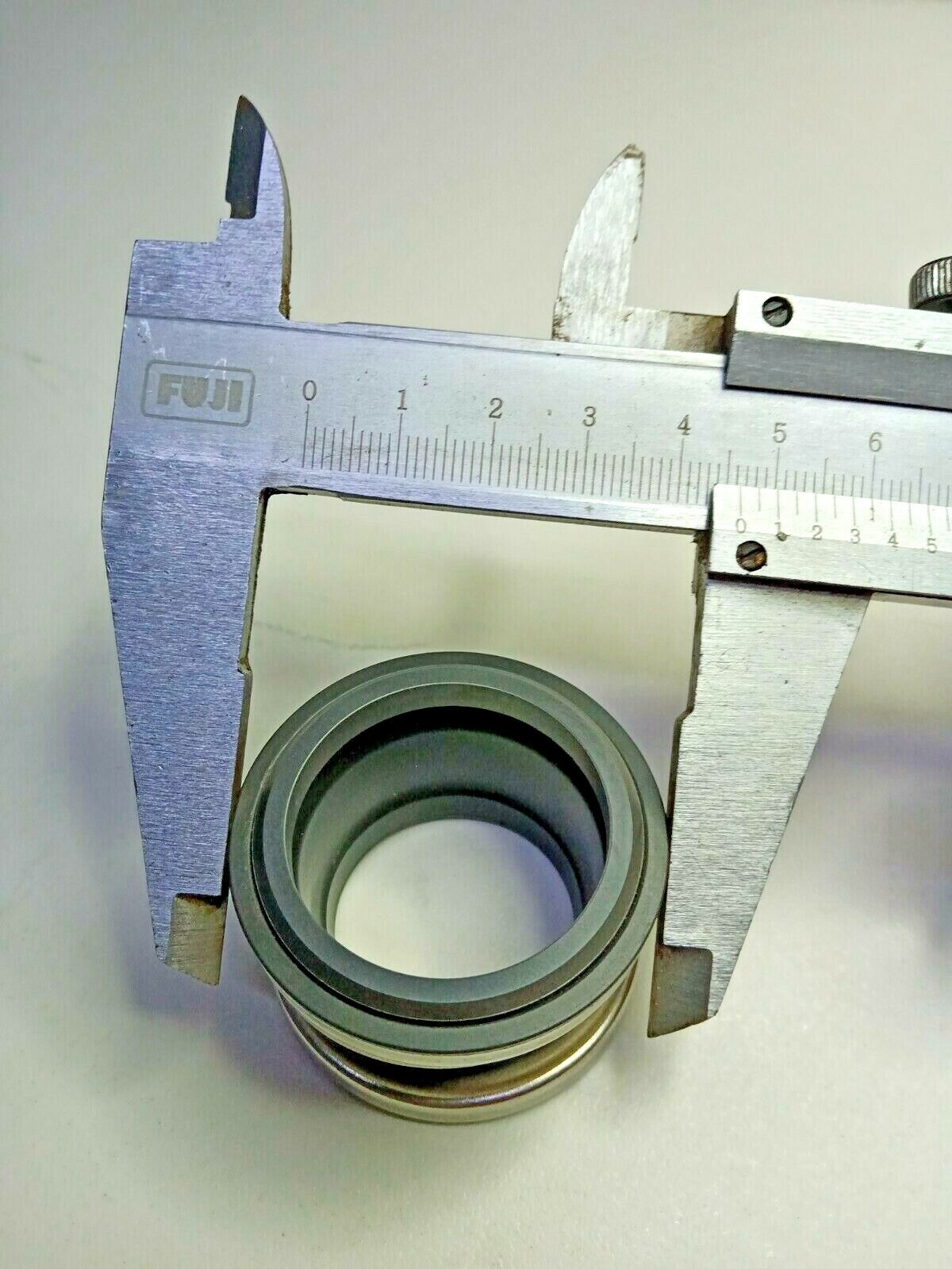 John Crane int. Type 2100 Heavy duty Elastomer bellow Mechanical seal 32mm - NEW