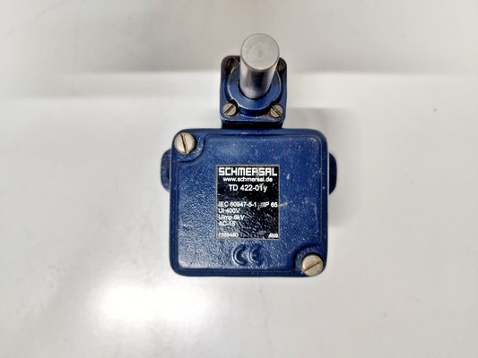 SCHMERSAL TD422-01Y, AC-15, Ui 400V, Uimp 6kV Limit Switch - NEW