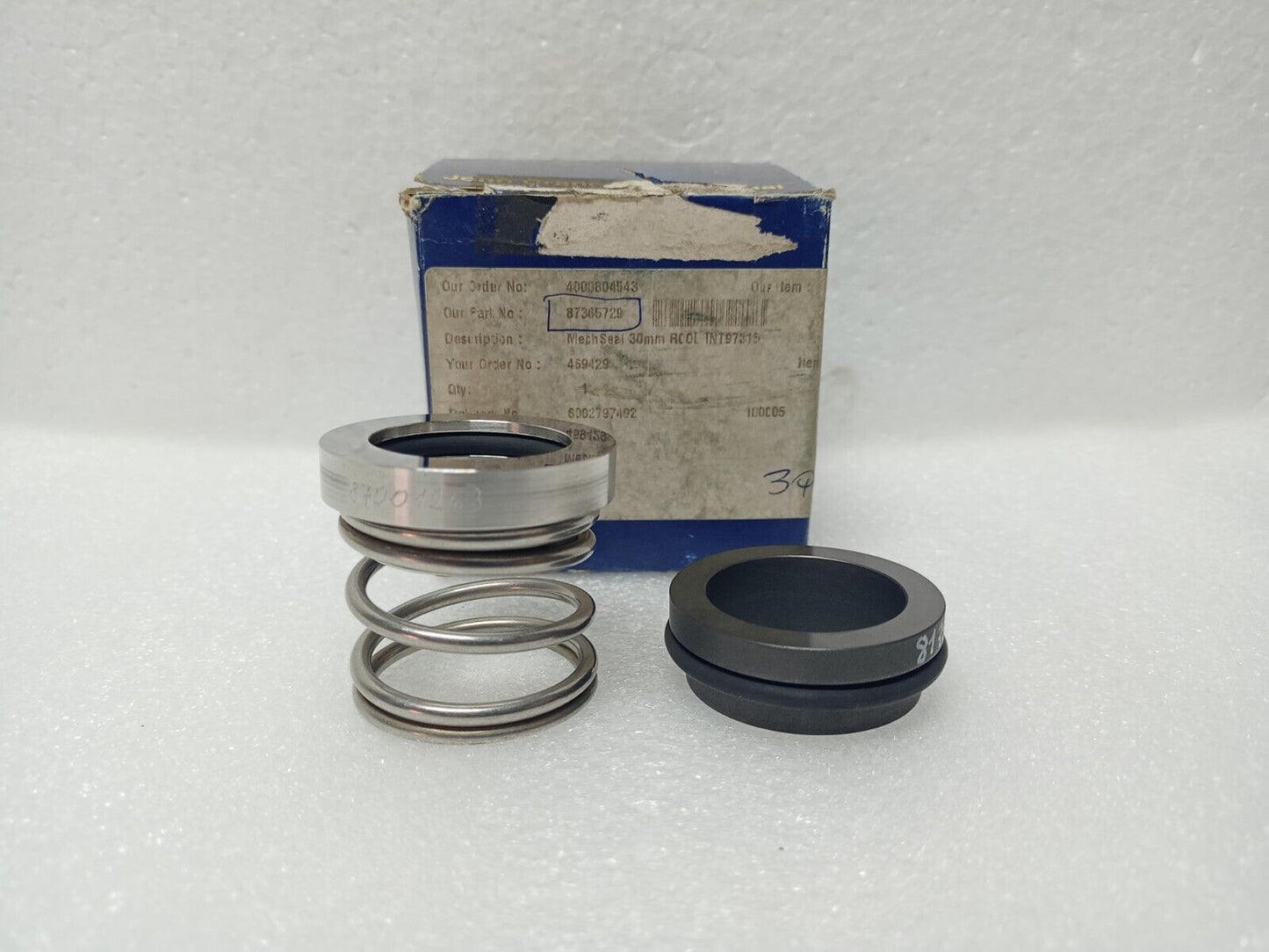 John Crane Mechanical seal size: 30mm - NEW