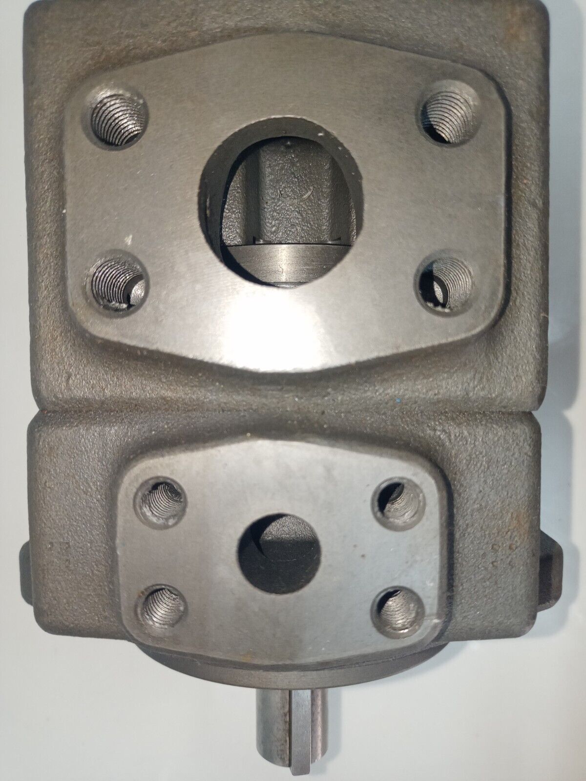 YUKEN PV2R1-14-F-RAA-43 Hydraulic Vane pump - New
