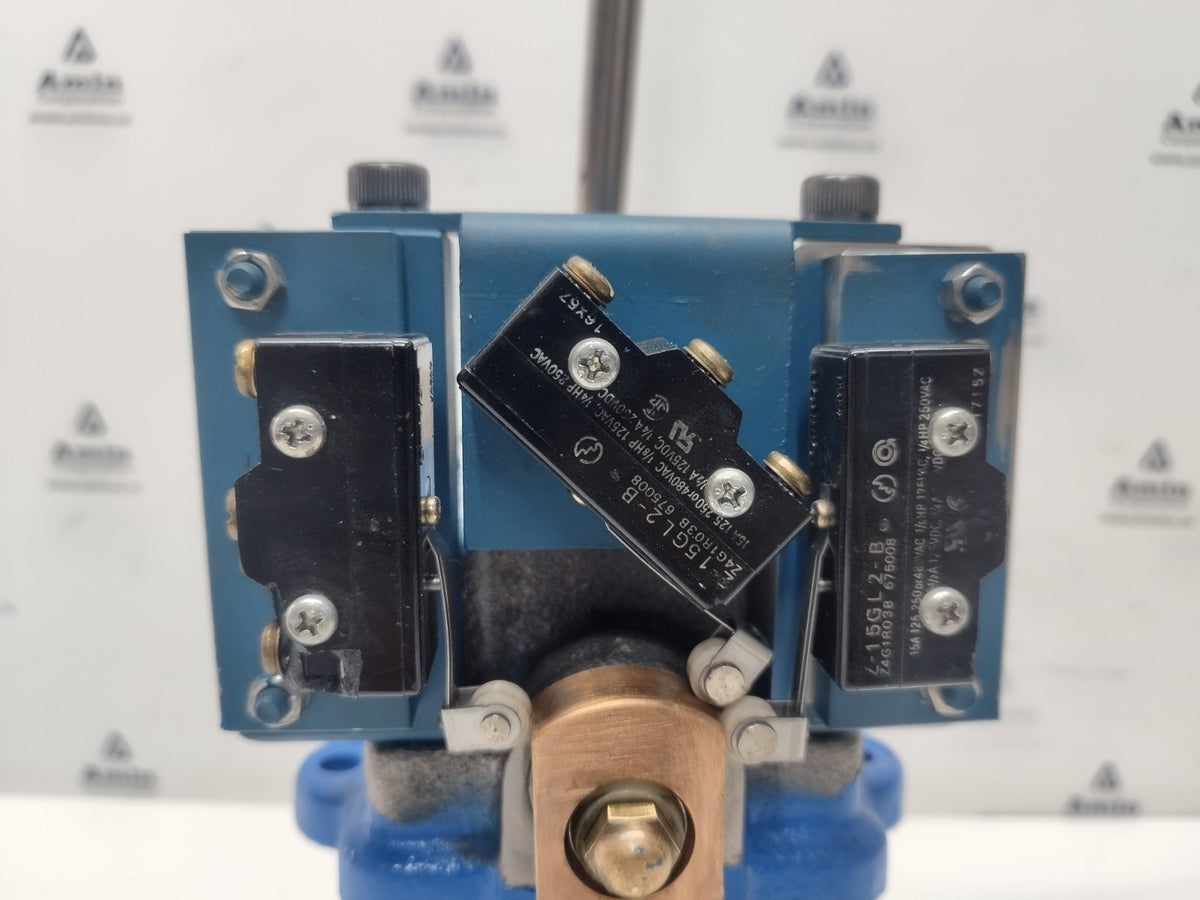Uchida Hydraulics 2RE 7L05-13-994-1 Directional control valve