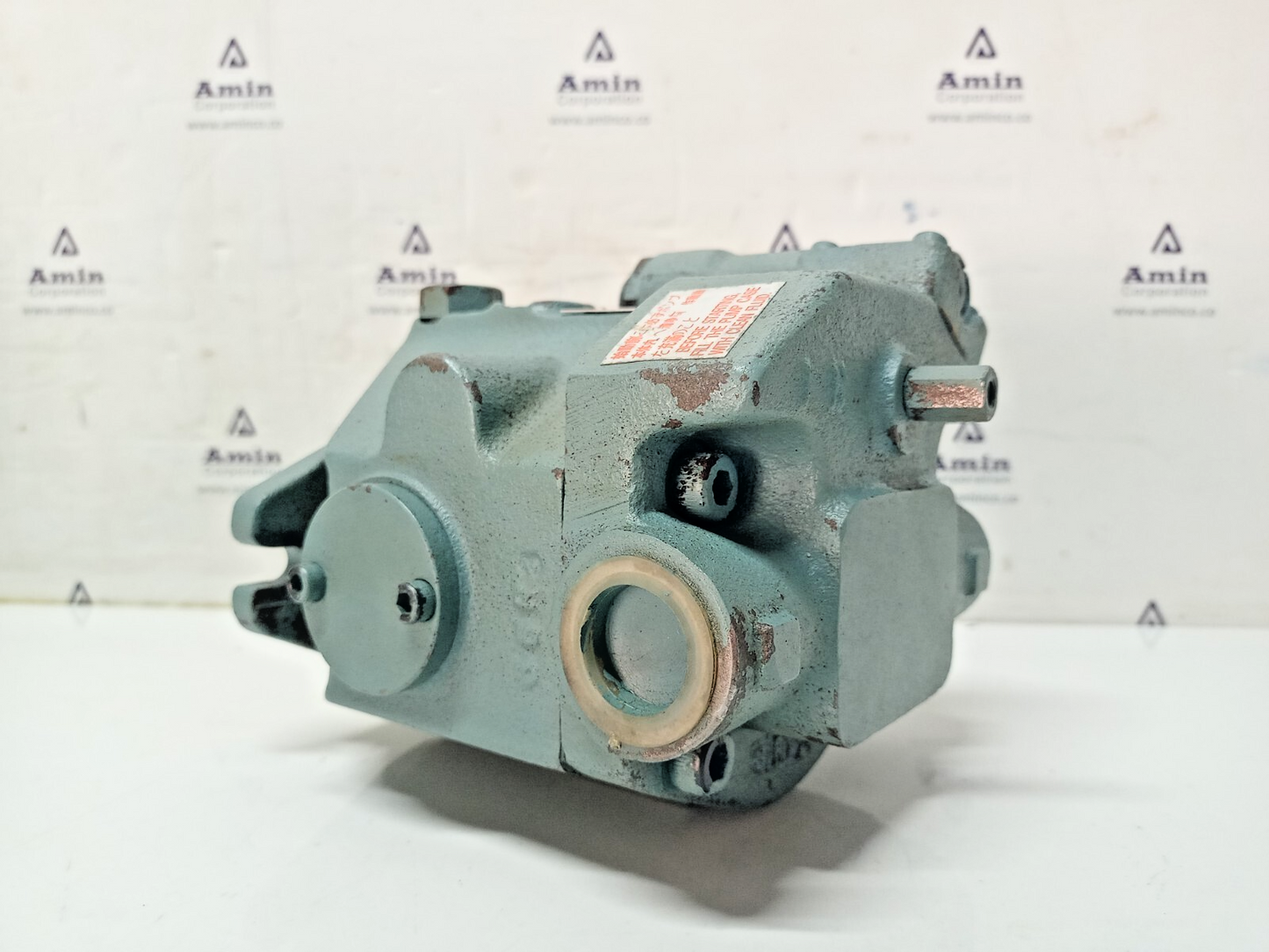 Daikin V8A1RX-20 Hydraulic Piston Pump - NEW