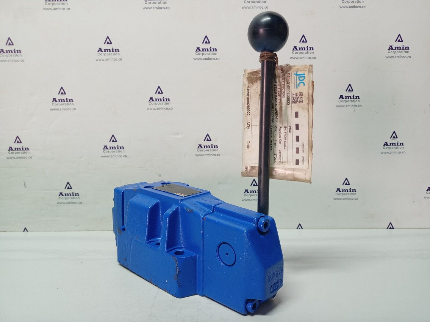 Rexroth H-4WMM 16 T71/F Directional control valve R900760010 - NEW