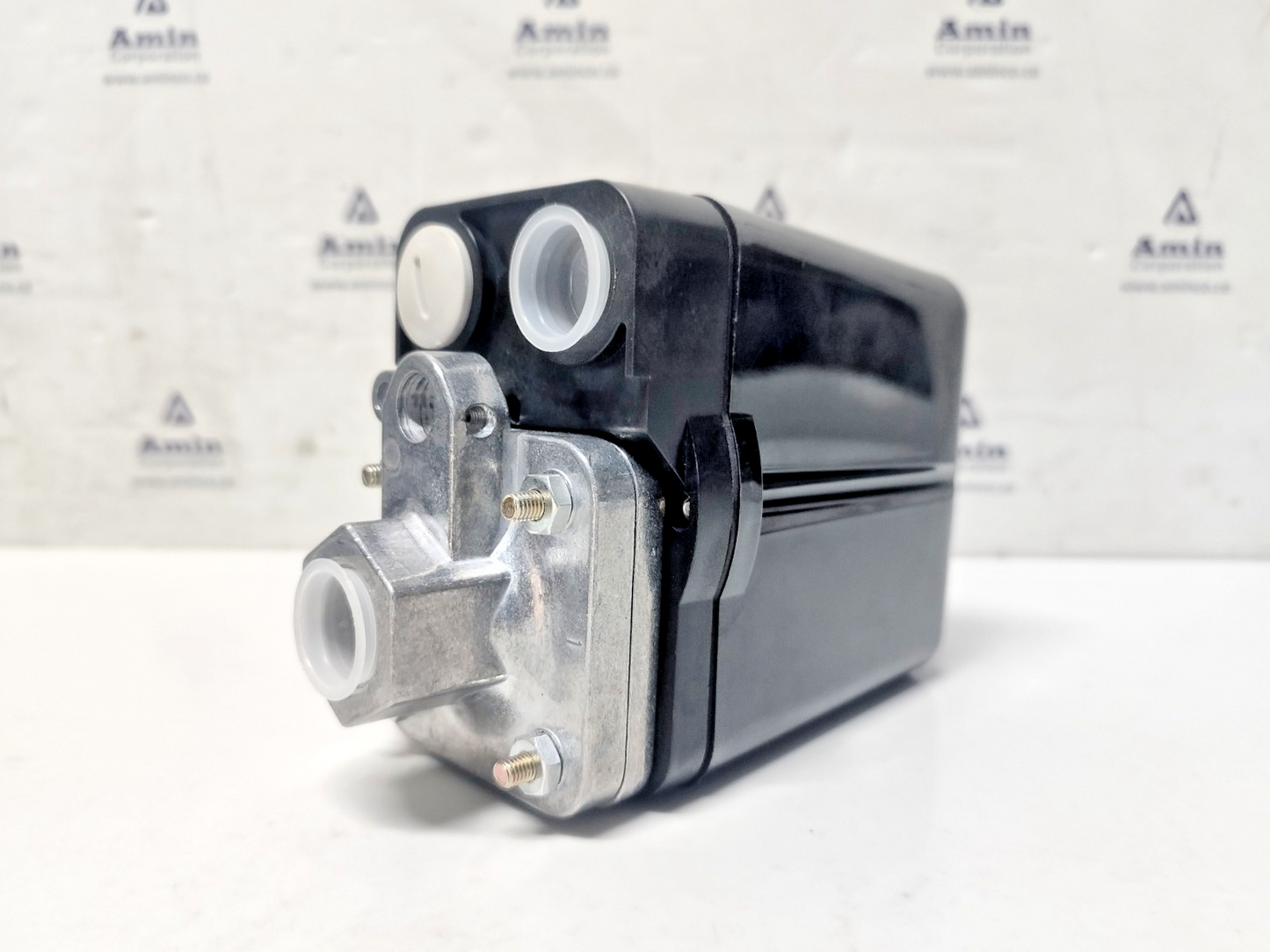 Condor MDR53/25 So-3 Pressure Switch AC-15, 4A, 250V, 1.3-1.6bar - NEW
