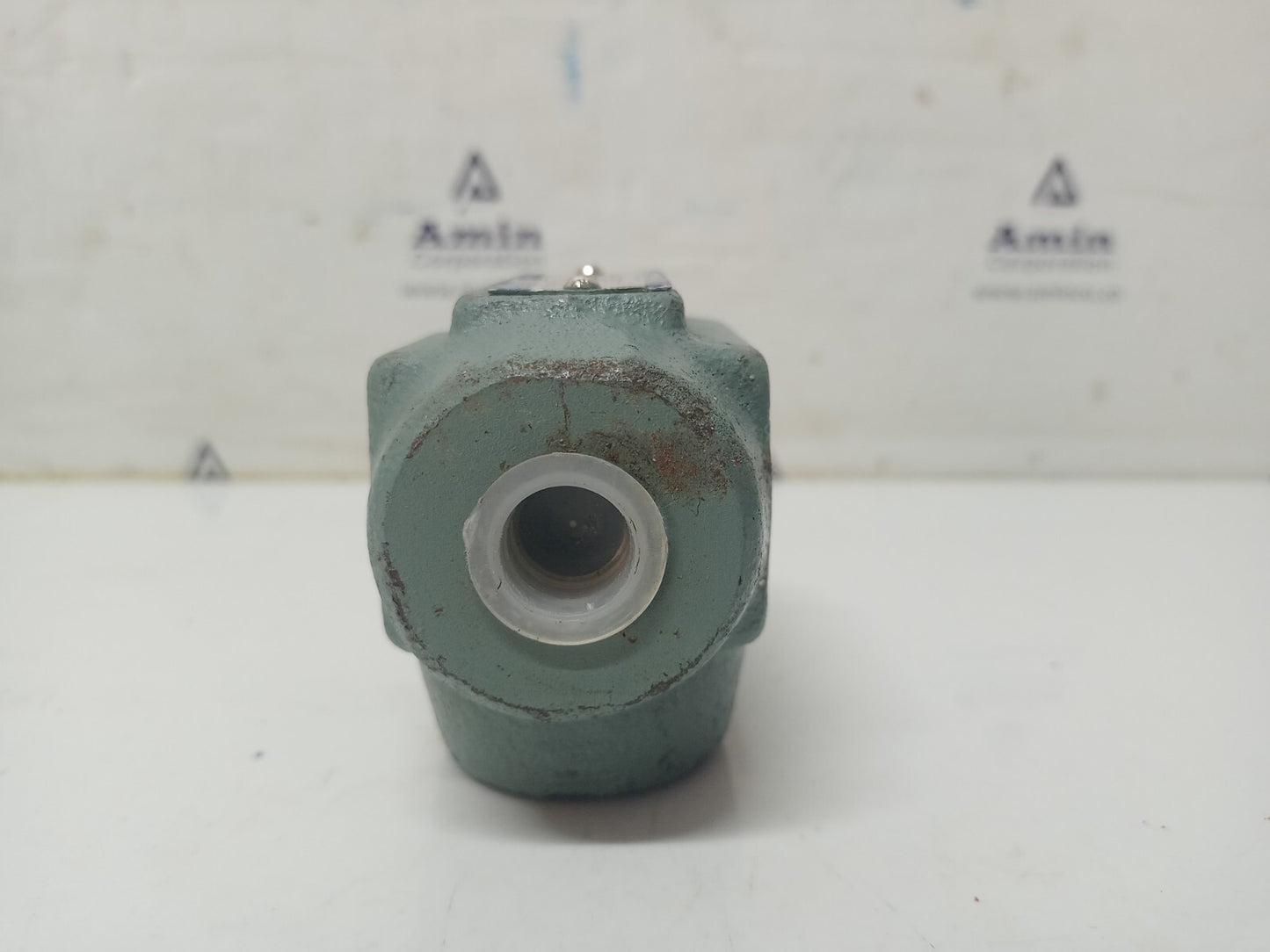 Yuken CRT-03-04-50 Right angle Check valve - NEW