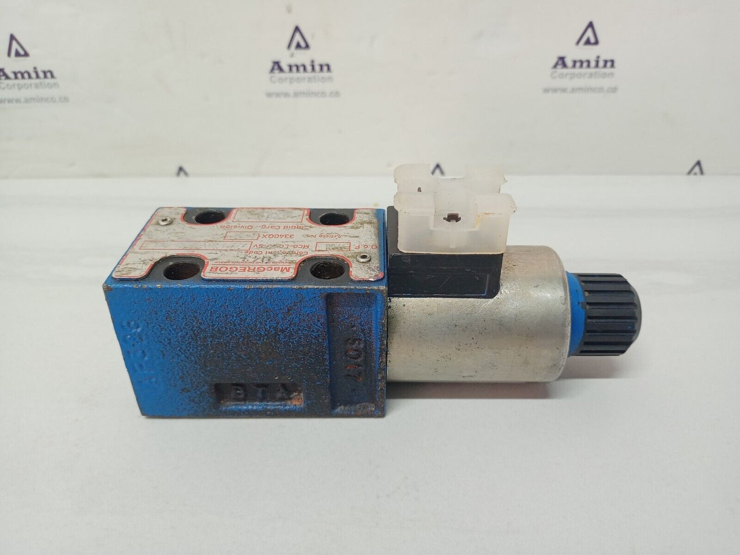 Macgregor MCG-LCH/SV 4/2-1-24V=-E01-M01 Directional control valve