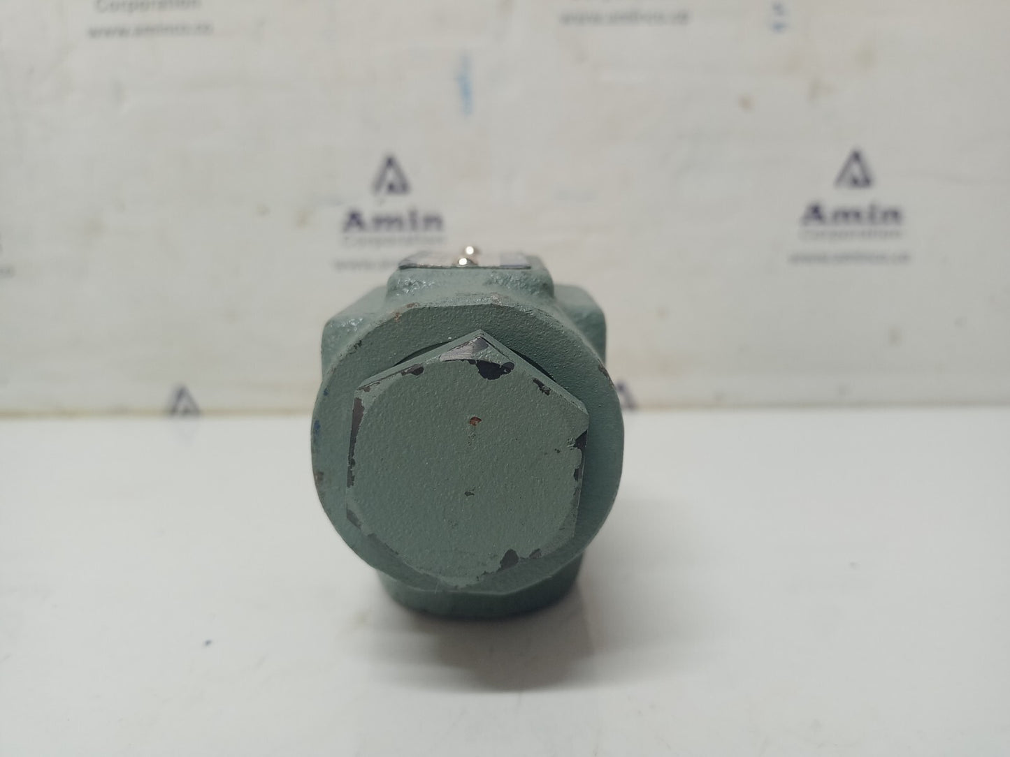 Yuken CRT-03-04-50 Right angle Check valve - NEW
