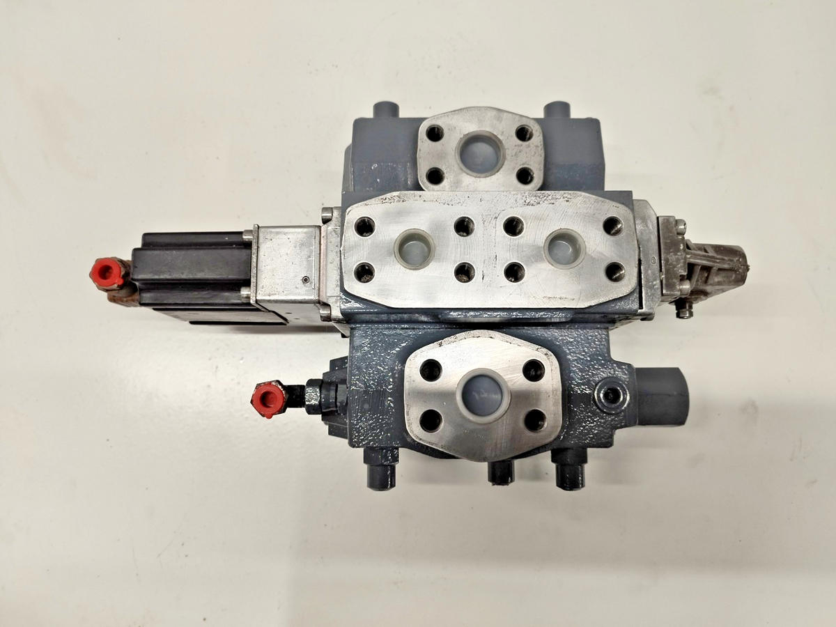 Danfoss PVG 120 Proportional valve #2