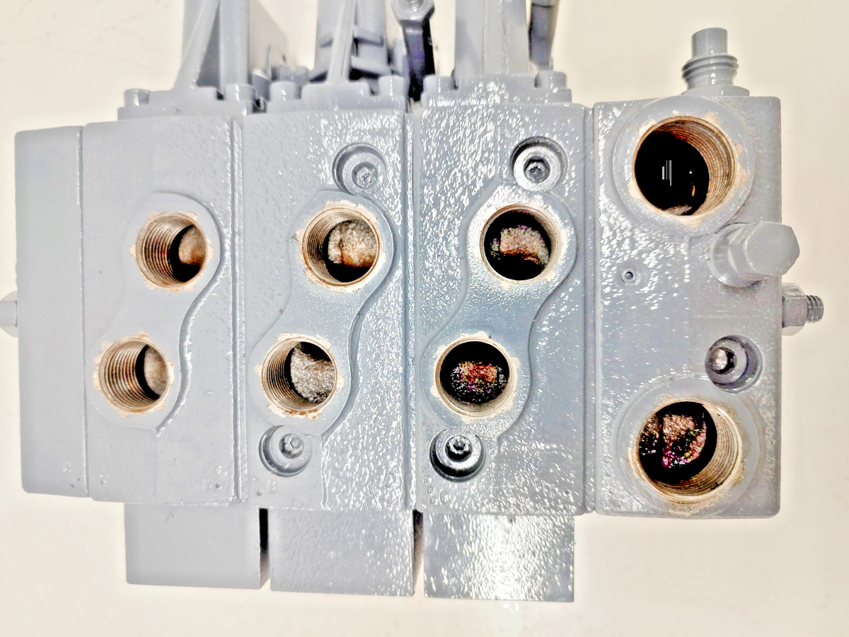 Danfoss 157H5752 Proportional valve PVP 220 bar