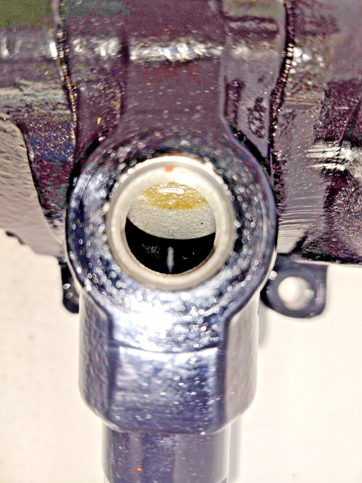 Kyb Kayaba 21010-30407 Hydraulic control valve - NEW