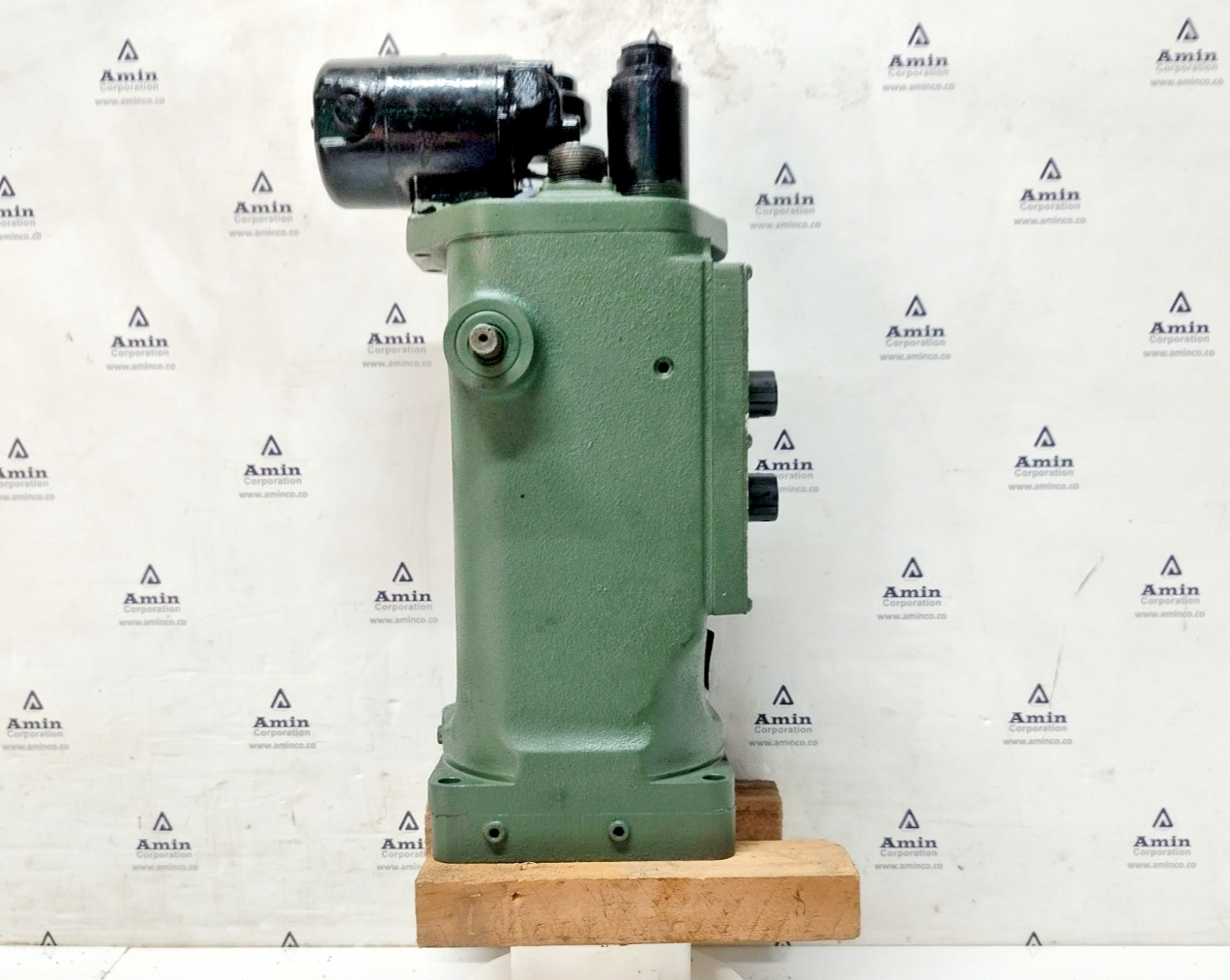 Woodward UG-8 Governor part No. : 8527-010 RPM: 700-1250 - TESTED